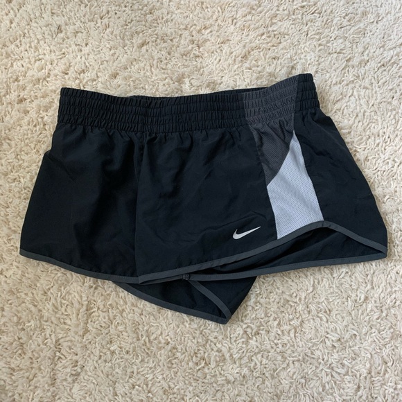 Nike dri-fit shorts - Picture 1 of 1